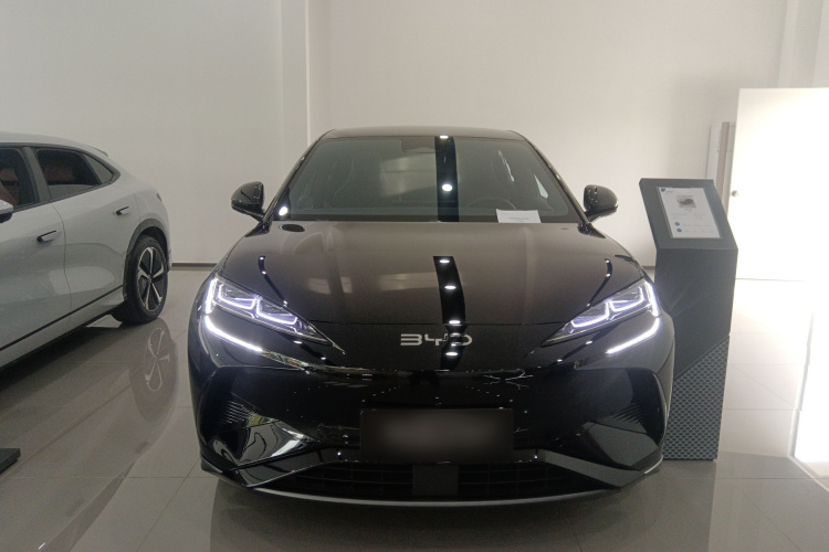 BYD Sea Lion 07 EV 2025 car image #3