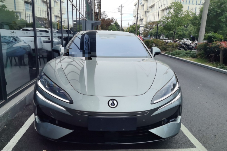 Denza Z9GT 2025 car image #3