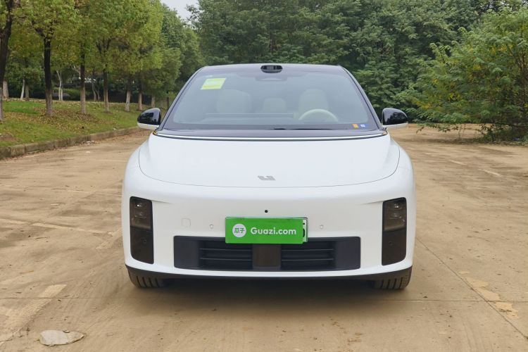 Li i6 2025 صورة سيارة #3