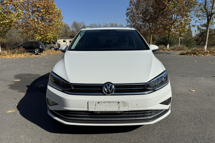 Volkswagen Golf Sportsvan 2020 car image #3