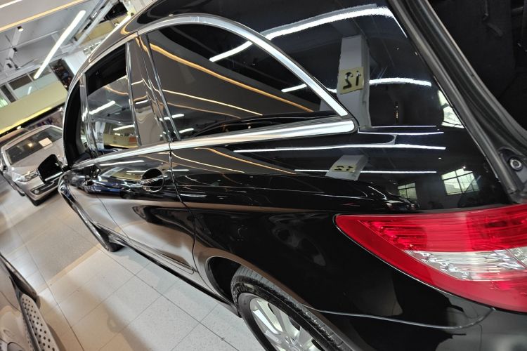 Mercedes-Benz R Class 2017 #3 Mercedes-Benz R Class 2017 car image #3