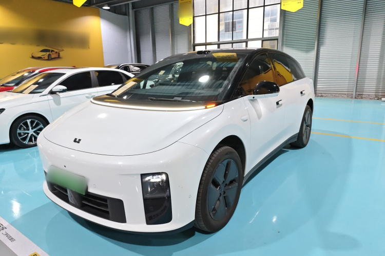 理想汽车 理想i6 2025 汽车图片 #3