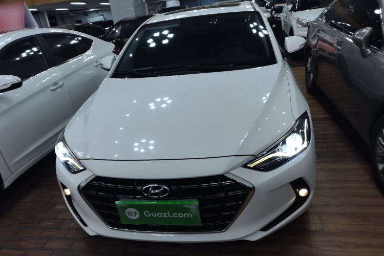 Hyundai Elantra AD 2019 car image #3