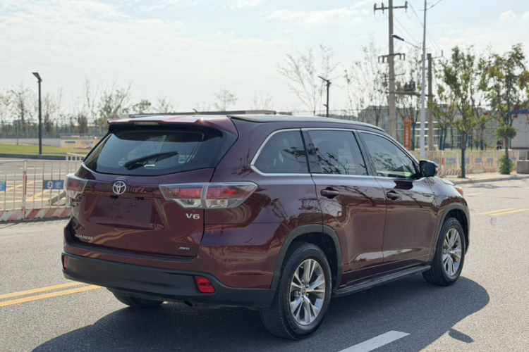 Toyota Highlander (Imported) 2016 car image #3