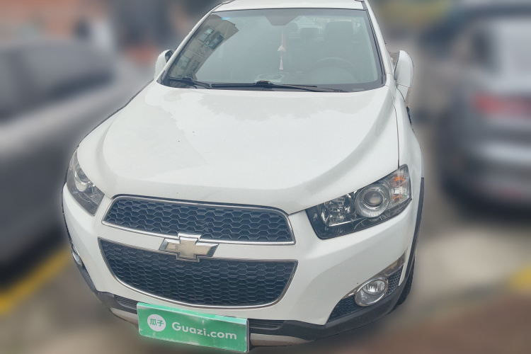 Chevrolet Captiva 2015 car image #3