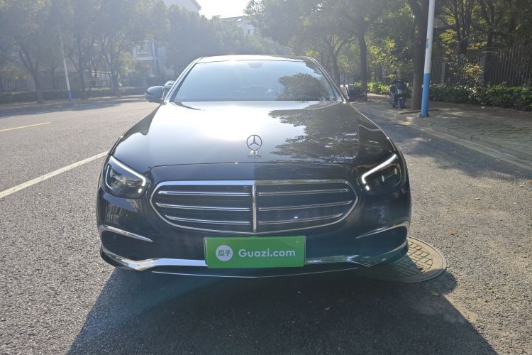 Mercedes-Benz E Class New Energy 2022 car image #3