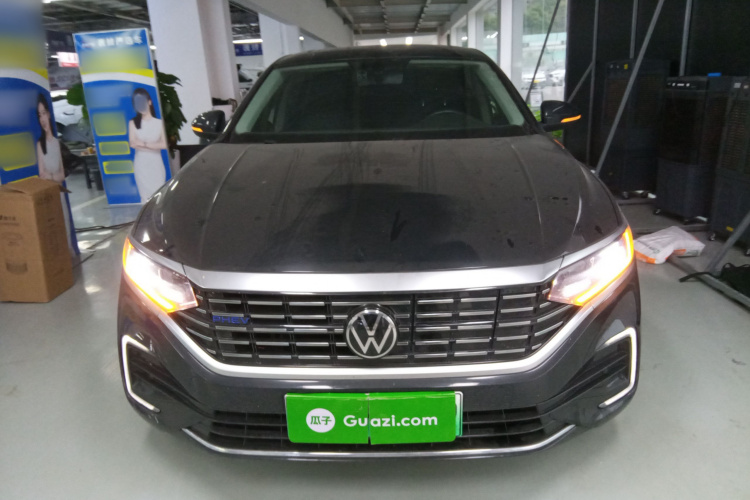 Volkswagen Passat New Energy 2023 immagine di auto #3
