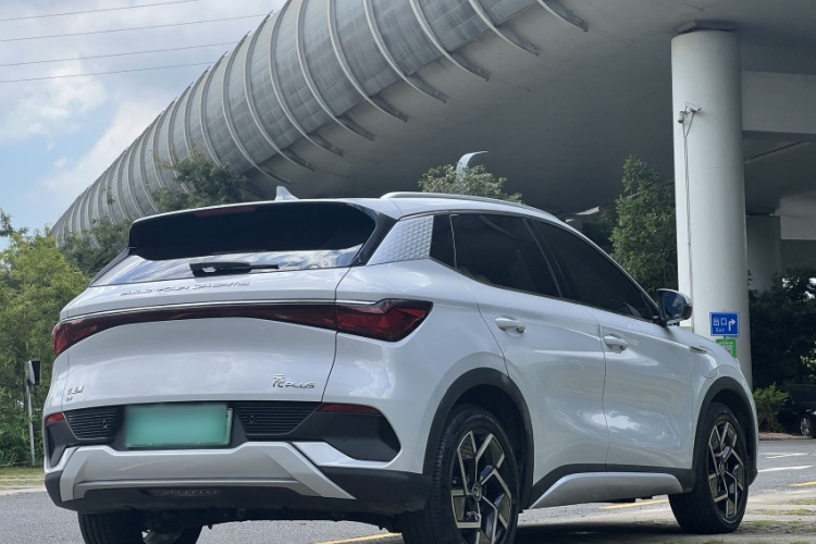 BYD Yuan 2023 car image #3