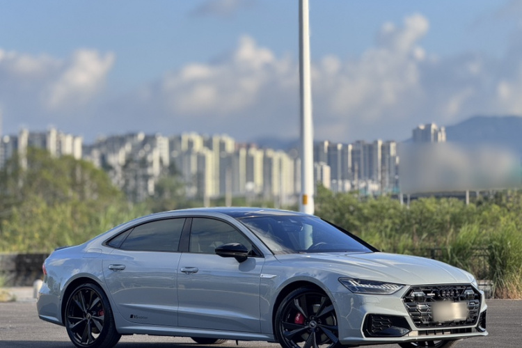 Audi A7L 2024 immagine di auto #3