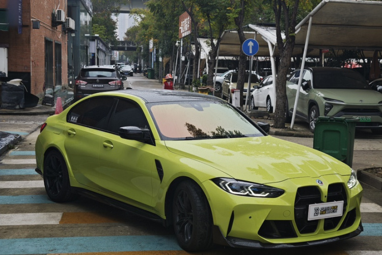 BMW M3 2023 immagine di auto #3