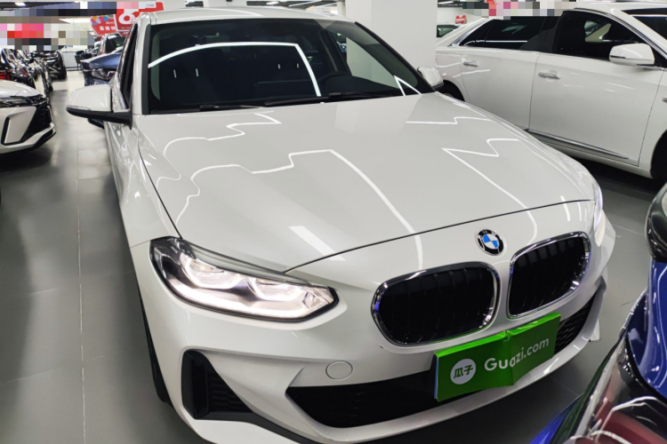 BMW 1 Series 2023 car image #3