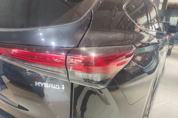 Toyota Highlander (Imported) 2022 immagine di auto #3