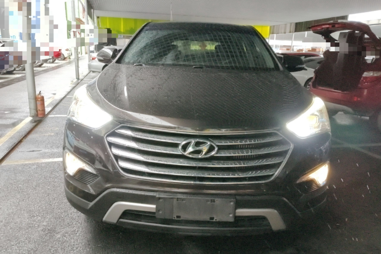 Hyundai Grand Santa Fe 2017 #3 Hyundai Grand Santa Fe 2017 car image #3