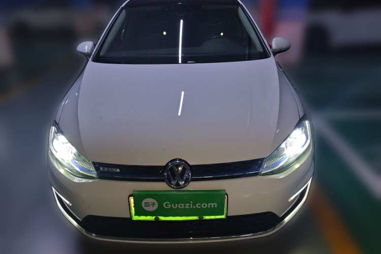 Volkswagen Golf Pure Electric 2020 imagen de coche #3
