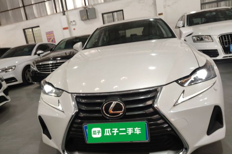 Toyota 2018 car image #3