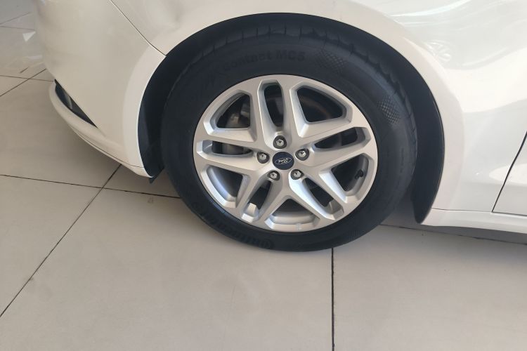 福特 蒙迪欧 2015 汽车图片 #3