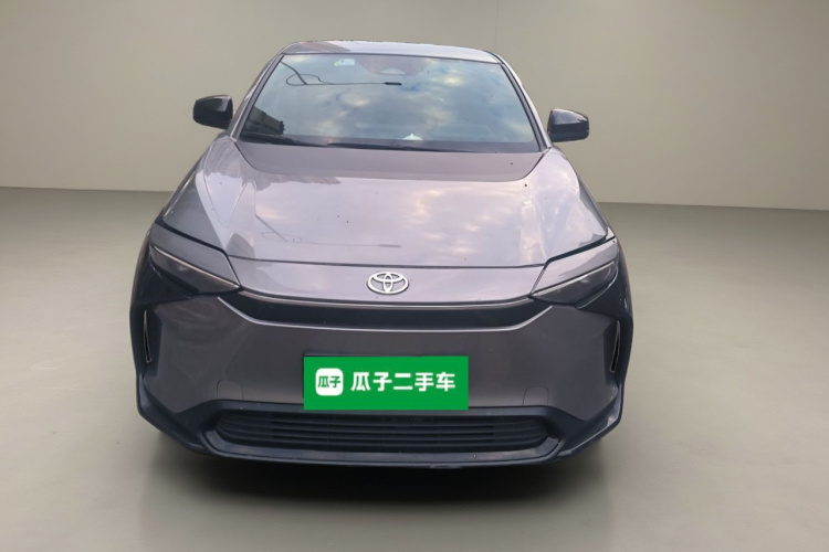 Toyota bZ4X 2023 immagine di auto #3