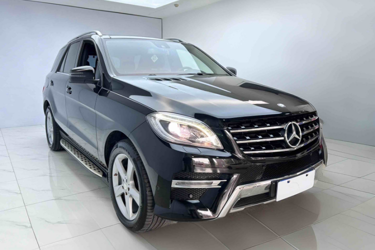 Mercedes-Benz M Class 2015 car image #3