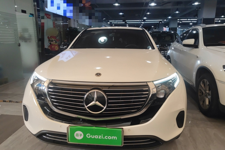 Mercedes-Benz EQC Class 2022 car image #3