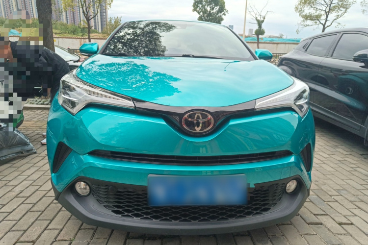 Toyota C-HR 2020 #3 Toyota C-HR 2020 car image #3