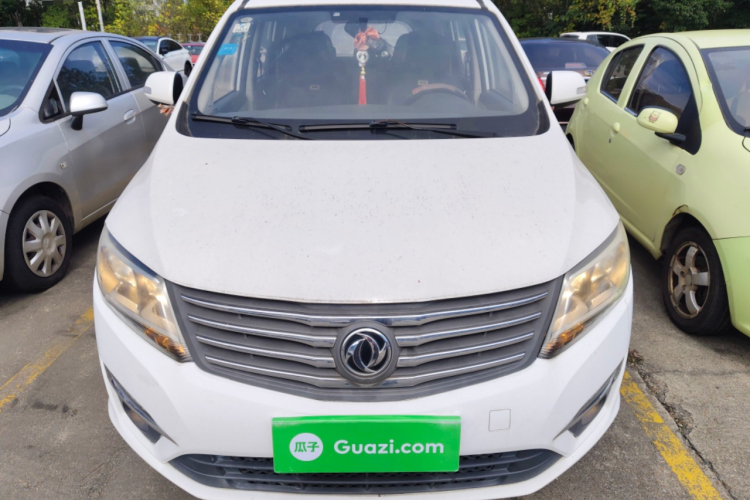 Forthing S500 2015 изображение автомобиля #3