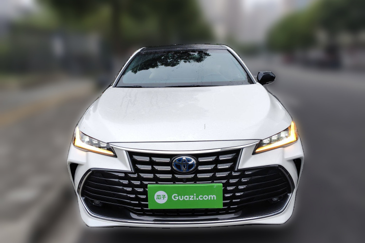 Toyota Avalon 2023 car image #3