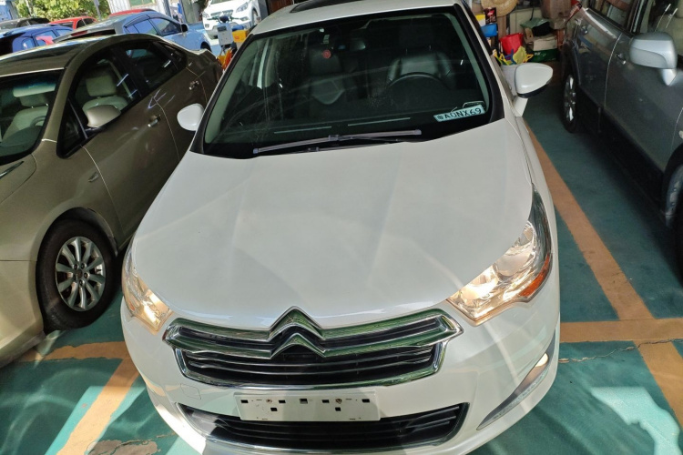 Citroen C4L 2016 image de voiture #3
