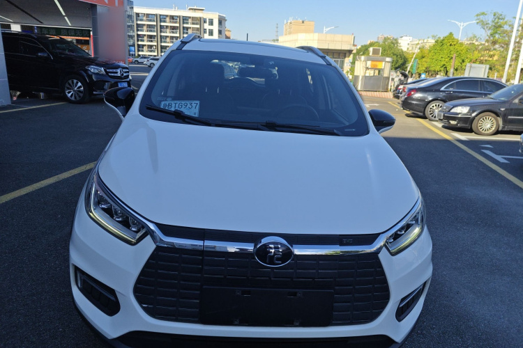 BYD Yuan New Energy 2020 صورة سيارة #3