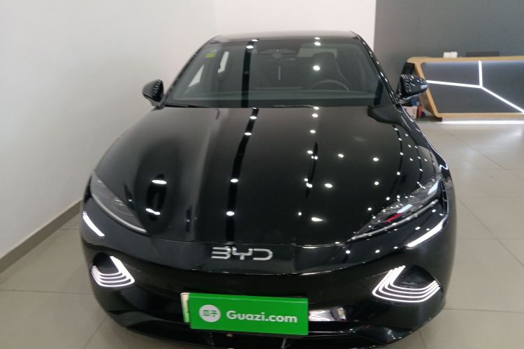 BYD Seal 2025 car image #3