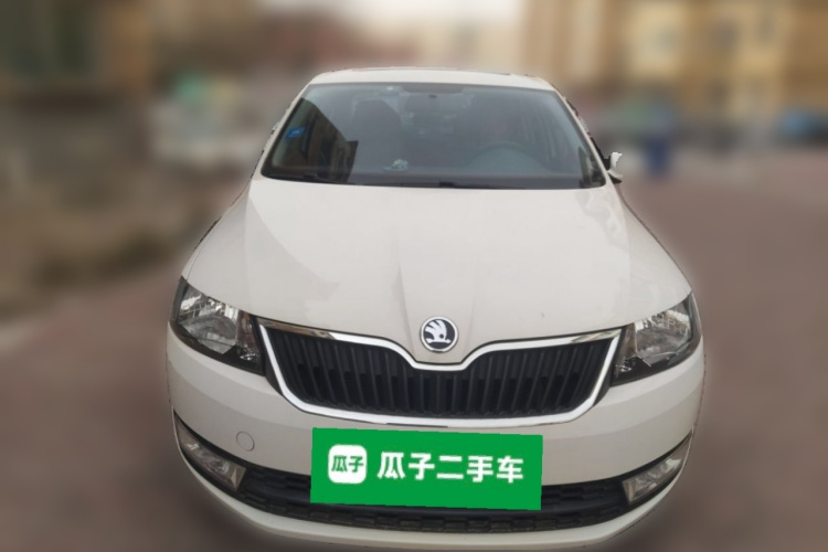 Skoda Rapid 2016 imagen de coche #3
