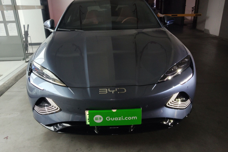 BYD Seal 2025 car image #3