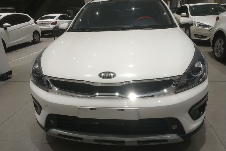 Kia Rio Cross 2019 car image #3