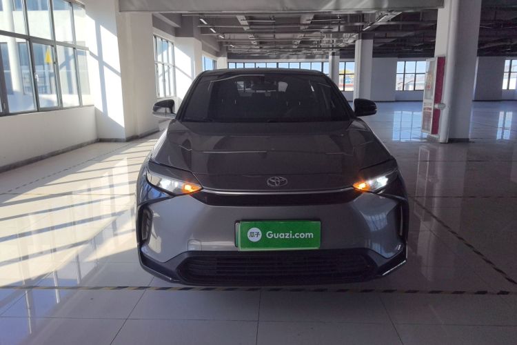 Toyota bZ4X 2022 immagine di auto #3