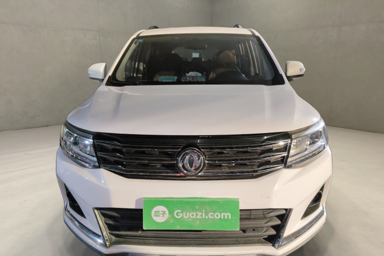 Forthing JOYEAR X6 2017 car image #3