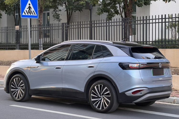 Volkswagen ID.4 X 2022 car image #3