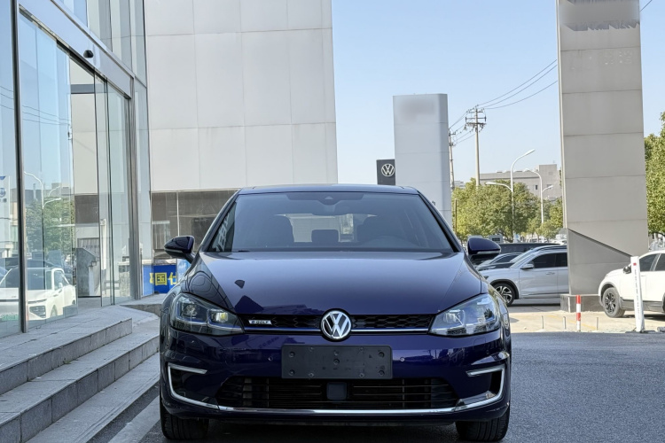 Volkswagen Golf Pure Electric 2020 #3 Volkswagen Golf Pure Electric 2020 car image #3