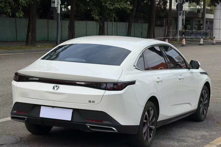 长安 逸动 2025 汽车图片 #3