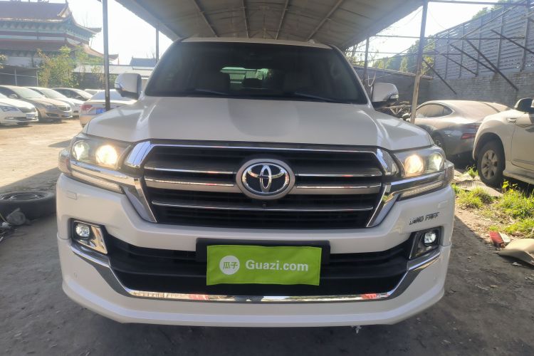 Toyota 2020 صورة سيارة #3