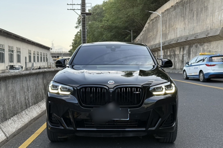 BMW X4 M40i 2022 #3 BMW X4 M40i 2022 car image #3