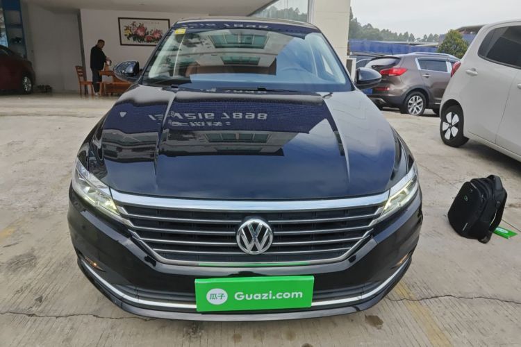 Volkswagen Lavida 2018 car image #3