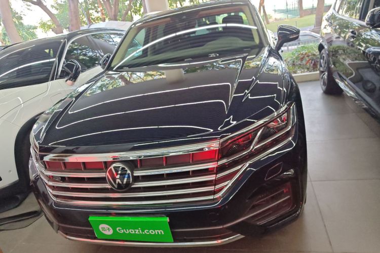 Volkswagen Touareg 2022 car image #3