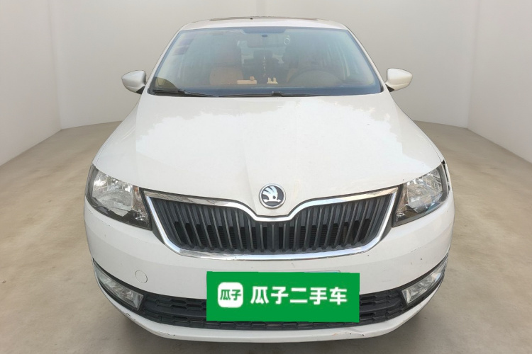 Skoda Rapid 2015 #3 Skoda Rapid 2015 car image #3