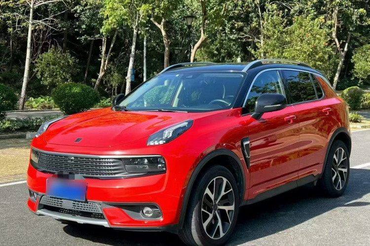 Lynk & Co 01 2018 #3 Lynk & Co 01 2018 car image #3