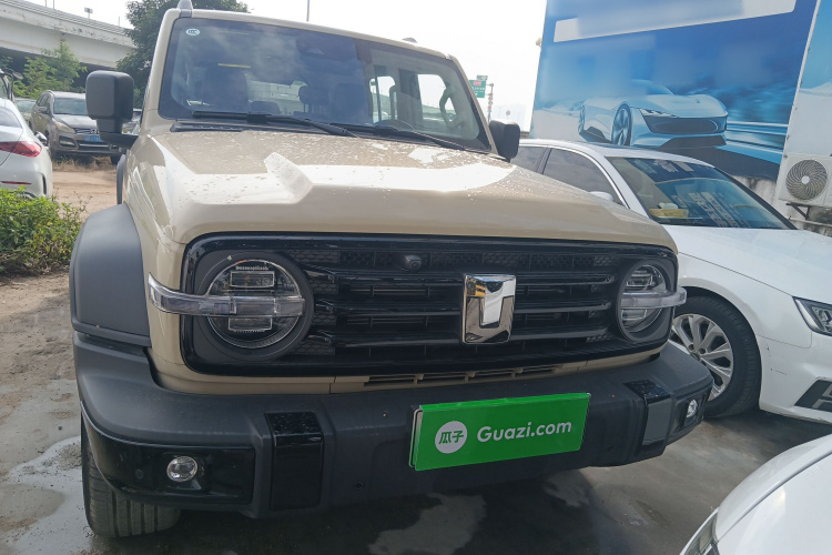 Tank 300 New Energy 2025 car image #3