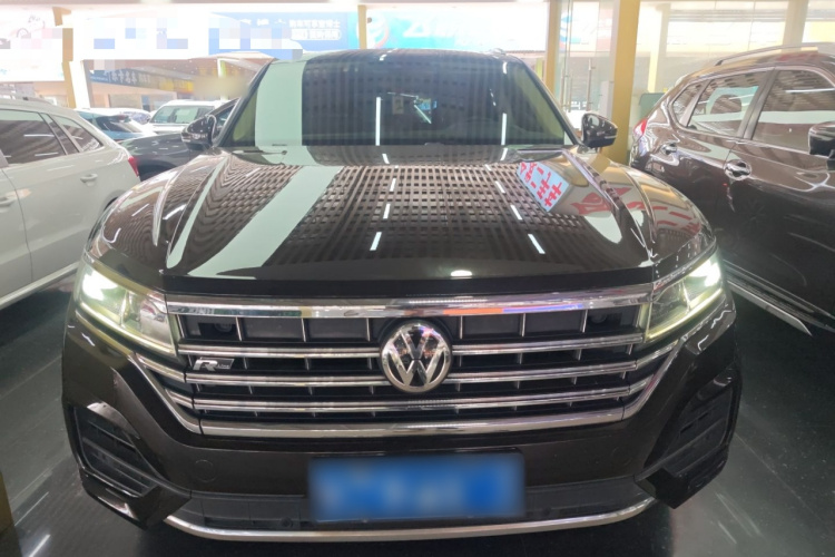 Volkswagen Touareg 2018 car image #3