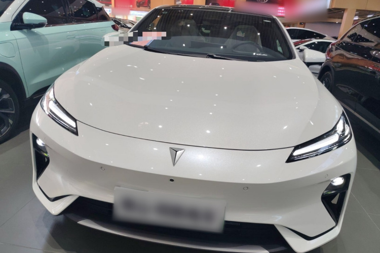 Deepal L07 2025 car image #3