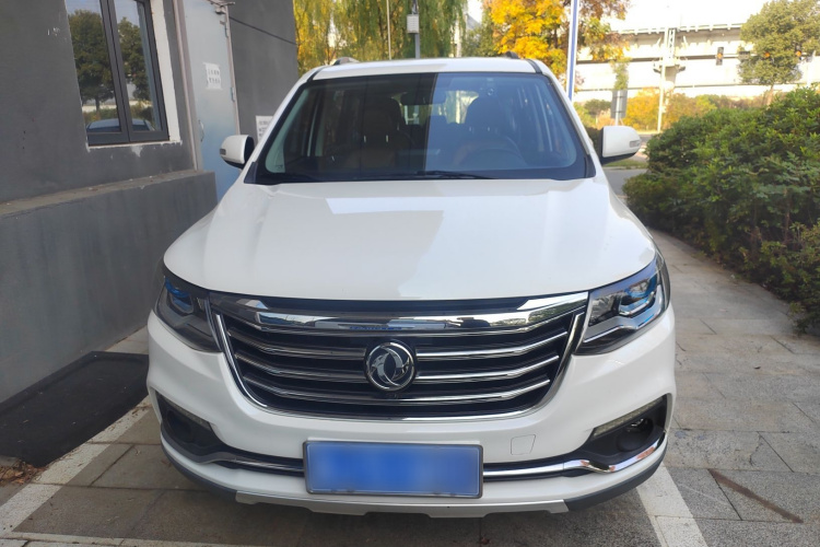 Forthing JOYEAR X6 2018 #3 Forthing JOYEAR X6 2018 car image #3