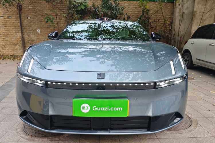 Lynk & Co 2024 car image #3