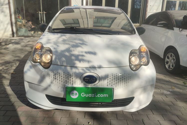 BYD e1 2019 car image #3