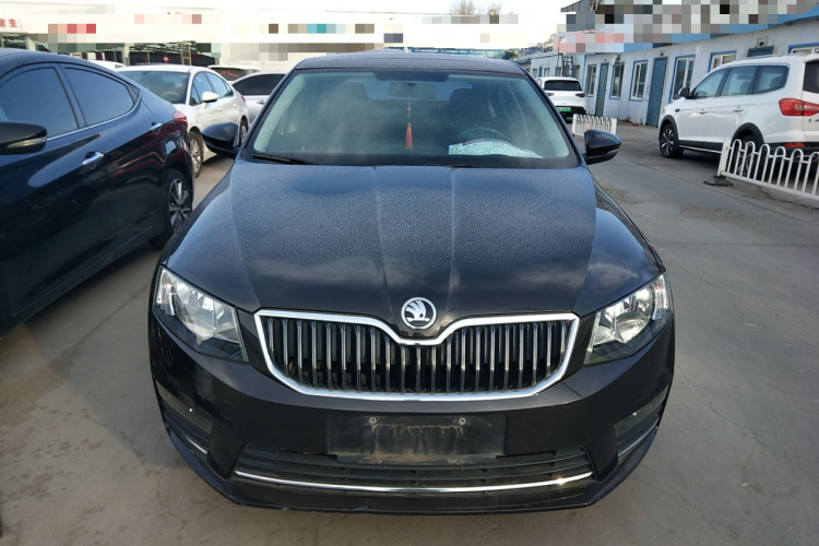 Skoda Octavia 2017 car image #3